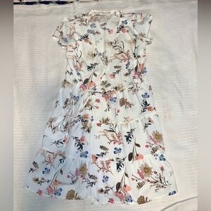 Abercrombie and Fitch Wrap-Around Flower Dress --- Size XXS --- NEW